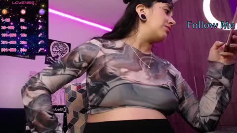 Snapshot of angela_lauren chatting on March 26, 2026, 10:48 pm Angela online show from March 26, 2026, 10:48 pm