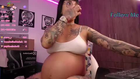 Snapshot of angela_lauren chatting on May 16, 2026, 1:13 am Angela online show from May 16, 2026, 1:13 am