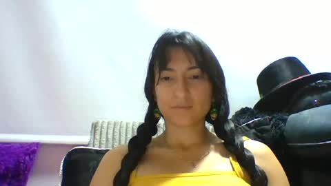 Snapshot of angela_mis chatting on July 27, 2026, 10:28 pm Angela online show from July 27, 2026, 10:28 pm