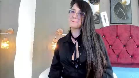 angela_nix online show from July 17, 2026, 3:29 pm