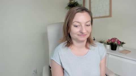 Angela online show from September 17, 2025, 5:53 am