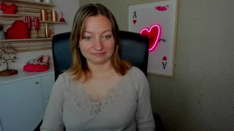 Snapshot of angela_samt chatting on June 17, 2026, 5:32 am Angela online show from June 17, 2026, 5:32 am