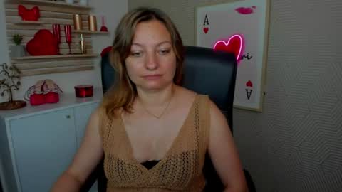 Snapshot of angela_samt chatting on June 29, 2026, 5:25 am Angela online show from June 29, 2026, 5:25 am