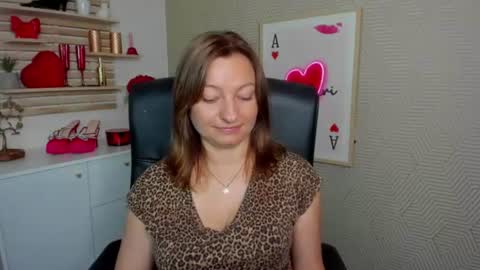 Snapshot of angela_samt chatting on July 14, 2026, 5:34 am Angela online show from July 14, 2026, 5:34 am