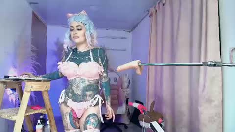 Snapshot of angelacianuro_2 chatting on June 21, 2026, 3:20 am Angela Cianuro online show from June 21, 2026, 3:20 am