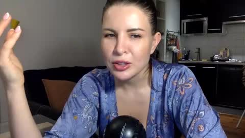 Angela online show from December 14, 2024, 10:39 pm