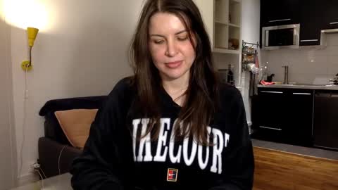 Angela online show from January 7, 2025, 10:30 pm