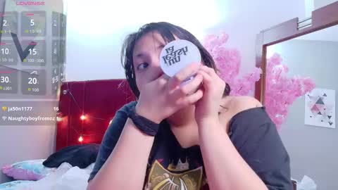 Snapshot of angelarumiee chatting on December 3, 2025, 2:52 am Angela online show from December 3, 2025, 2:52 am