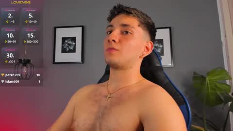 angelbell19 online show from December 19, 2024, 4:13 am