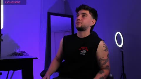 angelbell19 online show from April 24, 2026, 3:42 am