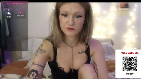angelbl000d online show from December 24, 2024, 9:00 pm
