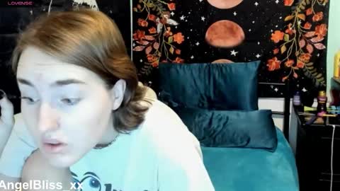Snapshot of angelbliss_xx chatting on November 18, 2025, 2:21 pm Angel online show from November 18, 2025, 2:21 pm