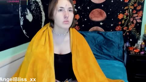 Snapshot of angelbliss_xx chatting on November 23, 2025, 3:45 pm Angel online show from November 23, 2025, 3:45 pm