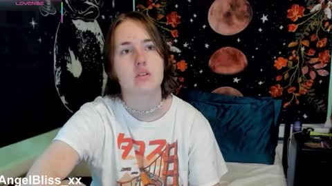 Snapshot of angelbliss_xx chatting on December 1, 2025, 2:55 pm Angel online show from December 1, 2025, 2:55 pm