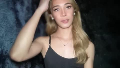 Snapshot of angelbrooke_ chatting on December 1, 2025, 4:34 pm Angel online show from December 1, 2025, 4:34 pm