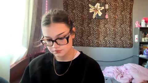 Snapshot of angelcatier chatting on August 1, 2026, 4:06 pm angelcatier online show from August 1, 2026, 4:06 pm
