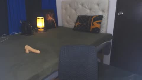 Snapshot of angelcumfallen chatting on January 12, 2025, 3:57 pm Angel online show from January 12, 2025, 3:57 pm