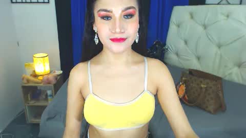 Snapshot of angelcumfallen chatting on February 24, 2025, 2:30 am Angel online show from February 24, 2025, 2:30 am