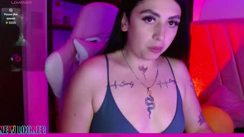 Snapshot of angeldamons chatting on October 10, 2025, 2:43 am AngelDamonss online show from October 10, 2025, 2:43 am