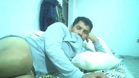 angeldavid90 online show from October 31, 2025, 3:18 am