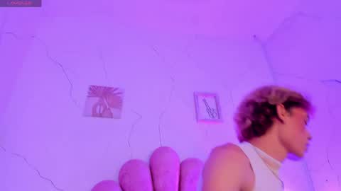 Angel Doll online show from April 19, 2026, 5:18 am