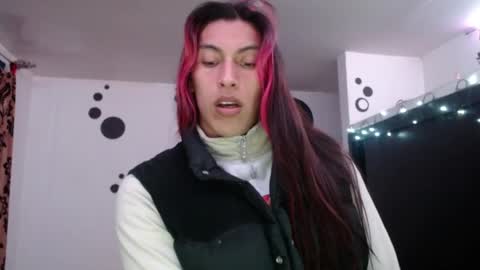 angele online show from February 5, 2025, 2:08 am