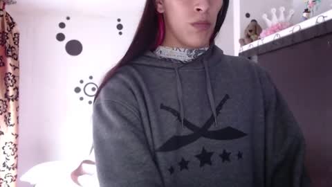 angele online show from March 7, 2025, 11:27 pm