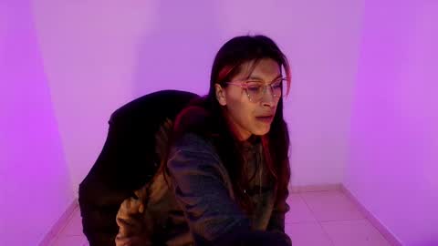 angele online show from March 25, 2026, 7:31 pm