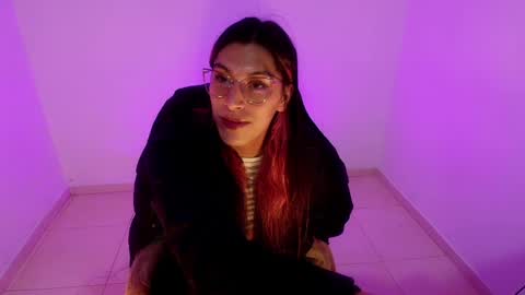 angele online show from April 7, 2026, 8:42 pm