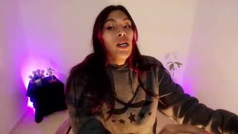 Snapshot of angele_johnson chatting on June 9, 2026, 10:10 pm angele online show from June 9, 2026, 10:10 pm