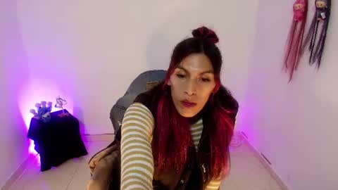 Snapshot of angele_johnson chatting on June 16, 2026, 7:38 pm angele online show from June 16, 2026, 7:38 pm