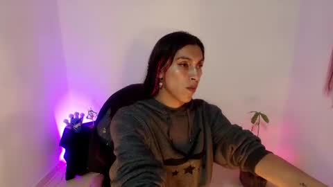 Snapshot of angele_johnson chatting on June 21, 2026, 9:17 pm angele online show from June 21, 2026, 9:17 pm