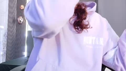 Snapshot of angeles_azul chatting on July 1, 2026, 1:24 pm angel online show from July 1, 2026, 1:24 pm