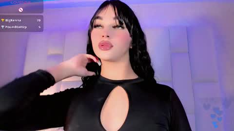 Snapshot of angeles_bust chatting on September 9, 2025, 10:31 pm angeles_bust online show from September 9, 2025, 10:31 pm