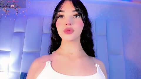 Snapshot of angeles_bust chatting on September 23, 2025, 8:23 pm angeles_bust online show from September 23, 2025, 8:23 pm