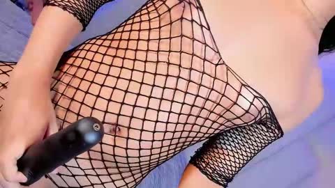 Snapshot of angeles_bust chatting on October 10, 2025, 9:03 pm angeles_bust online show from October 10, 2025, 9:03 pm