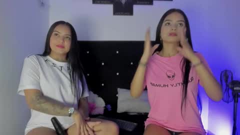 angeles_de_charly online show from November 9, 2025, 4:05 pm