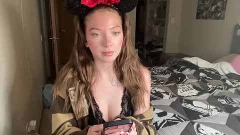 Snapshot of angelgrl444 chatting on January 16, 2025, 10:34 pm Princess Peach online show from January 16, 2025, 10:34 pm