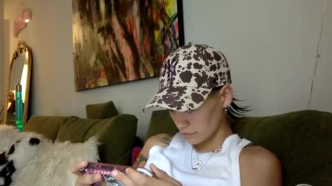 angelia01m online show from September 14, 2025, 9:25 pm