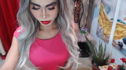 DIVINE ANGEL online show from February 2, 2025, 11:42 pm