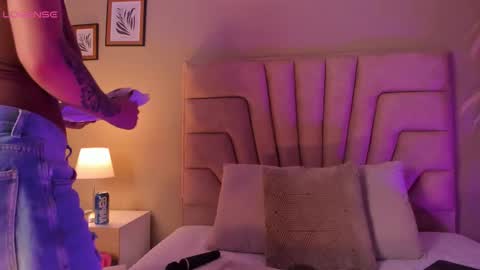 Snapshot of angelica_cross chatting on February 10, 2026, 7:51 pm Angelica Cross online show from February 10, 2026, 7:51 pm