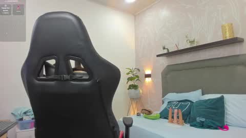 A N G E L I C A online show from September 12, 2025, 11:54 am