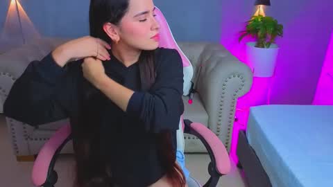 A N G E L I C A online show from December 2, 2025, 12:10 pm