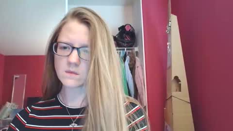 Snapshot of angelicangel3 chatting on March 19, 2026, 4:11 pm AngelicAngel online show from March 19, 2026, 4:11 pm