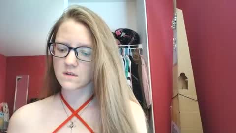 Snapshot of angelicangel3 chatting on July 1, 2026, 7:35 pm AngelicAngel online show from July 1, 2026, 7:35 pm