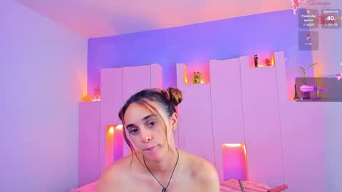 Snapshot of angelikarose1 chatting on February 19, 2025, 10:23 am Angelika Rose online show from February 19, 2025, 10:23 am