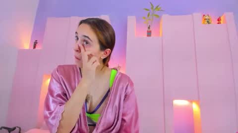 Snapshot of angelikarose1 chatting on September 30, 2025, 3:11 am Angelika Rose online show from September 30, 2025, 3:11 am