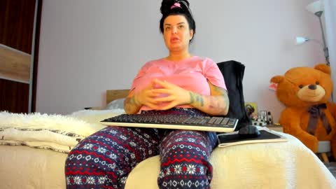 Angelina online show from December 29, 2024, 8:11 am