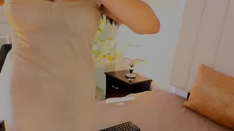 Snapshot of angelinadorian chatting on May 27, 2026, 8:06 pm Angelina Dorian online show from May 27, 2026, 8:06 pm