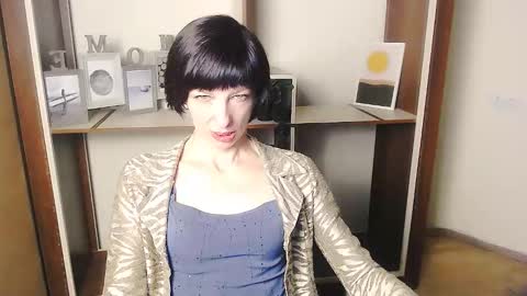 Angelina online show from September 17, 2025, 6:15 am